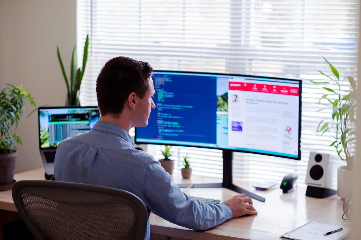 How to Build a Web App: An Ultimate Guide to Custom Web Application Development
